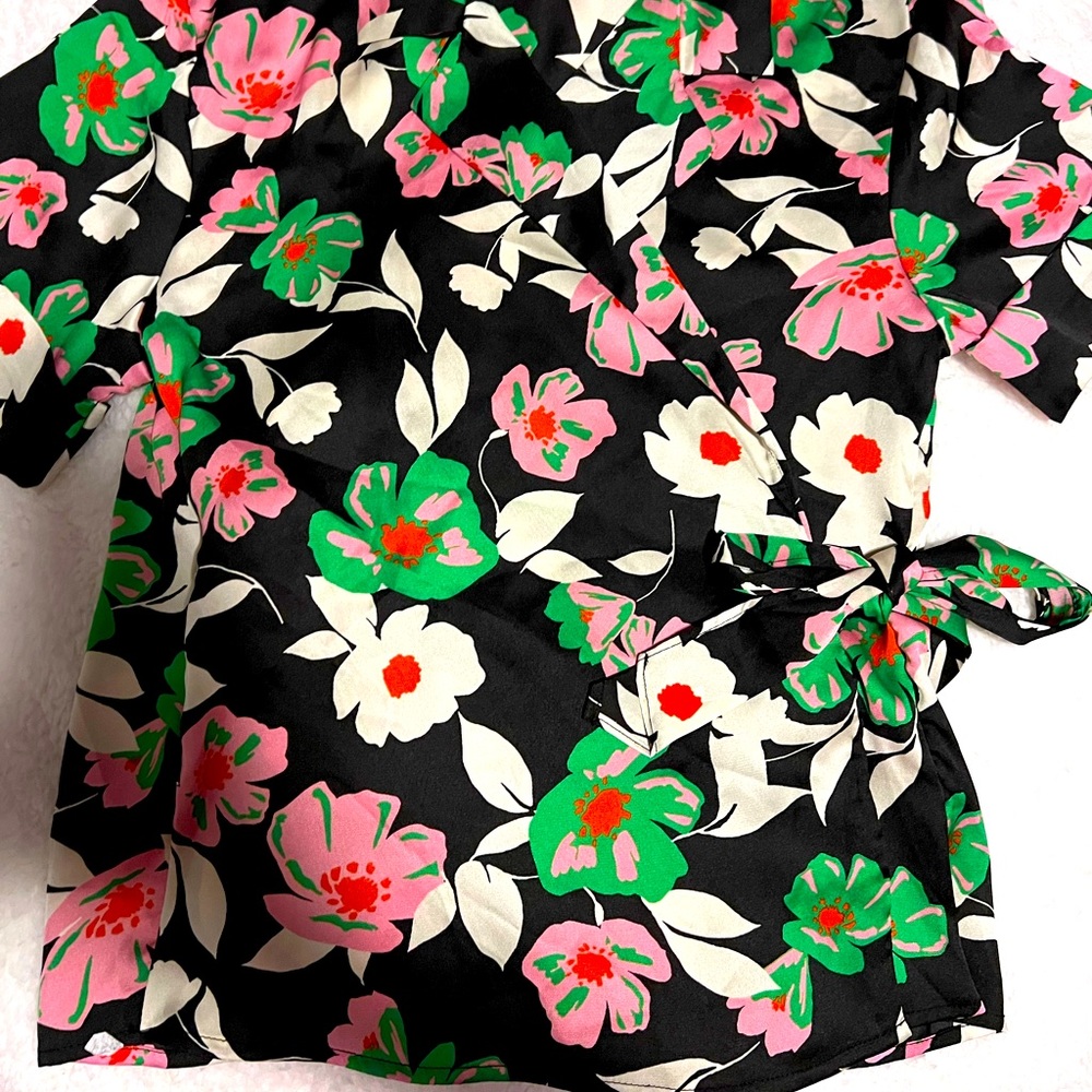 Short sleeve wrap blouse